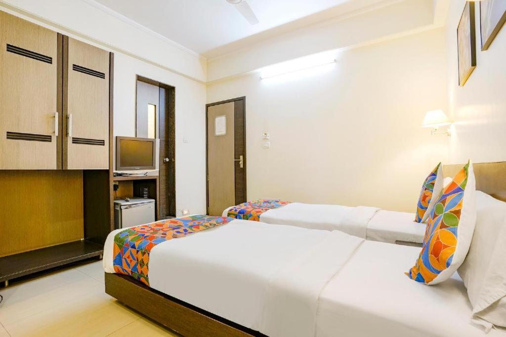 מלון פונה Gandharva Residency Swargate מראה חיצוני תמונה