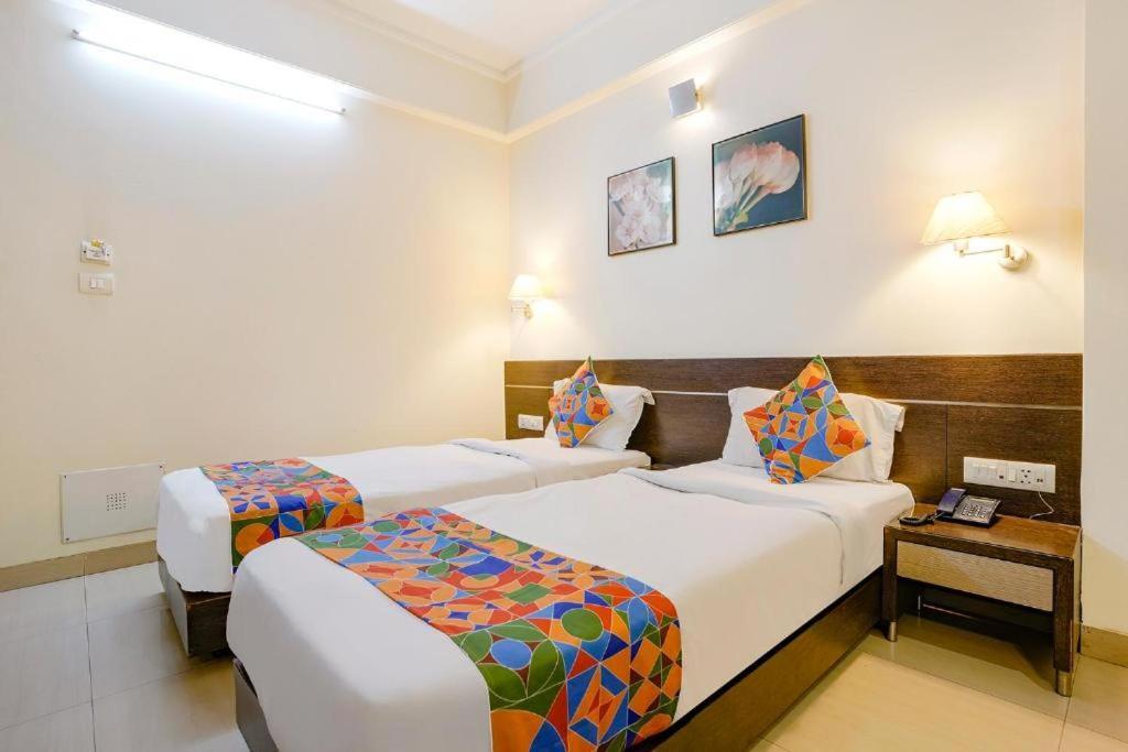 מלון פונה Gandharva Residency Swargate מראה חיצוני תמונה
