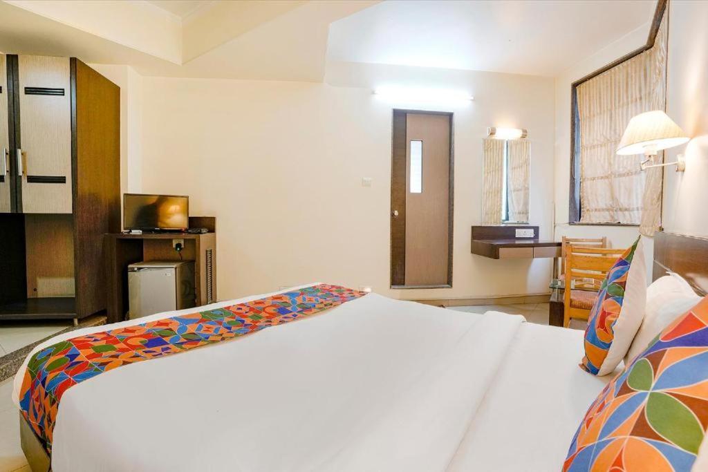 מלון פונה Gandharva Residency Swargate מראה חיצוני תמונה